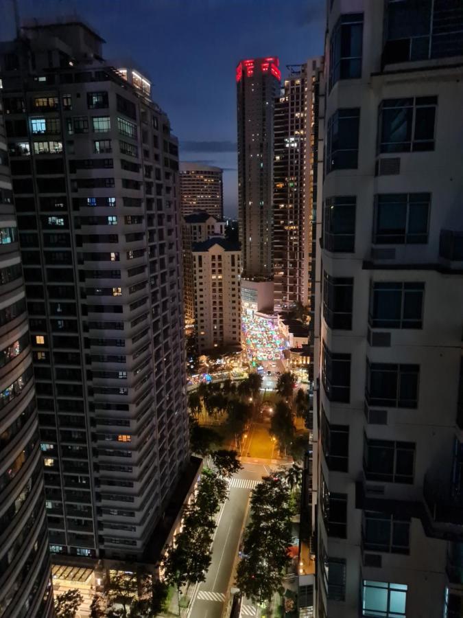 Huge Condo Unit Near Burgos Circle, St Lukes, Shangri-La - P Hamptons T1 Makati City ภายนอก รูปภาพ
